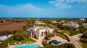 HelloApulia Family Villa with Pool, Lush Garden & BBQ - Near the Beache